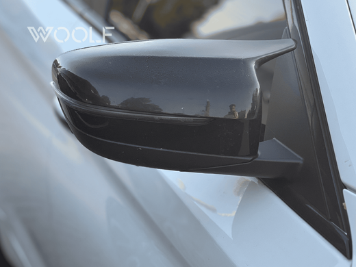 Накладки на дзеркала BMW G20 / G30 / G32 / G11 / G12 М стиль чорний глянець