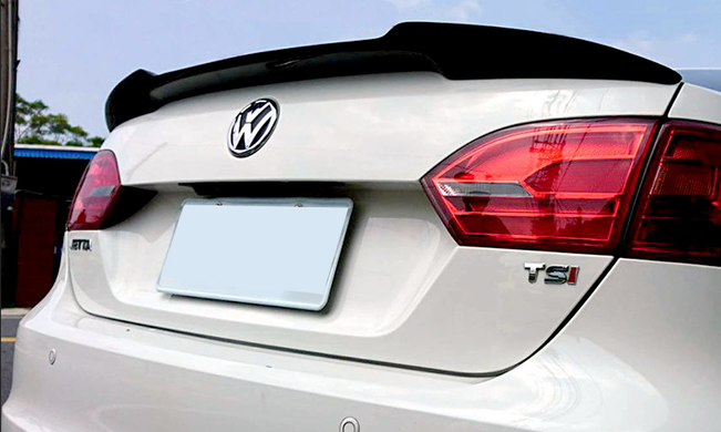 Спойлер багажника Volkswagen Jetta 6 стиль М4 (стеклопластик)