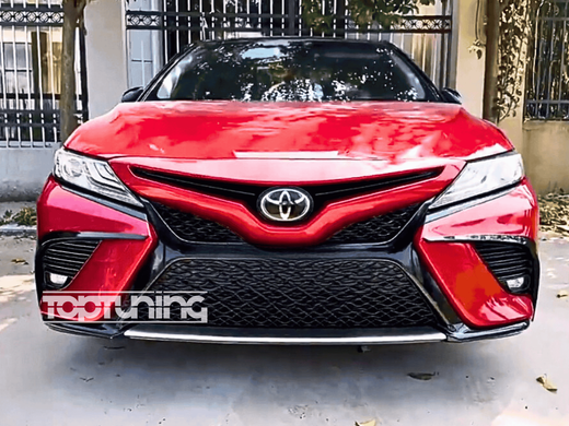 Накладки (сплиттеры) переднего бампера Toyota Camry (2018-2020) черный глянец