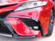 Накладки (сплиттеры) переднего бампера Toyota Camry (2018-2020) черный глянец