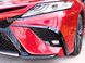 Накладки (сплиттеры) переднего бампера Toyota Camry (2018-2020) черный глянец