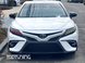 Накладки (сплиттеры) переднего бампера Toyota Camry (2018-2020) черный глянец