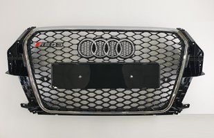 Решітка радіатора Audi Q3 RSQ3 чорна + хром рамка (11-15 р.в.)