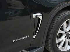 Накладки на крылья-жабры BMW X5 F15 стиль Xdrive черные+хром