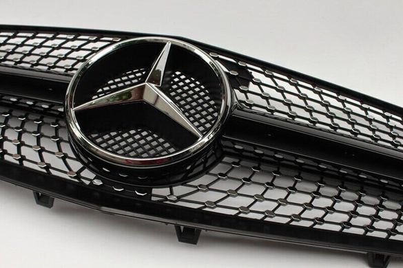 Решітка радіатора MERCEDES W212 в стилі Diamond black (09-13 р.в.)