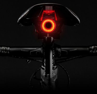 Розумний задній світлодіодний світильник для велосипеда