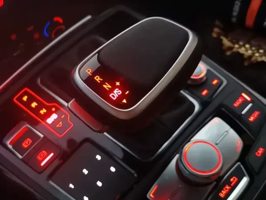 Ручка переключения передач Audi  Q7 2005-2015 с подсветкой и кожухом