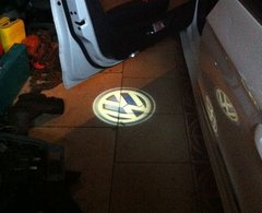 Дверной светильник для VW Passat B5 / Phaeton /Touareg с логотипом Volkswagen