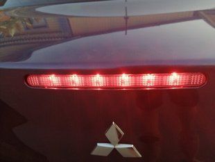 Центральний стоп-сигнал на Mitsubishi Lancer X