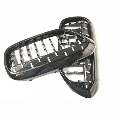 Решетка радиатора (ноздри) BMW G30 / G31 Diamond черный + серебро (17-20 г.в.)