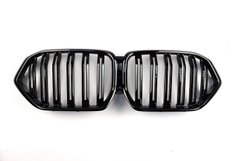 Решетка радиатора (ноздри) BMW G30 / G31 стиль M черная глянцевая (20-22 г.в.)