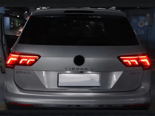 Фонари анимационные Volkswagen Tiguan (17-21г.в.) на заводской светодиод