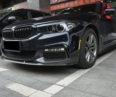 Накладки (ікла) переднього бампера BMW 5 G30 / G31 карбон (17-20 р.в.)
