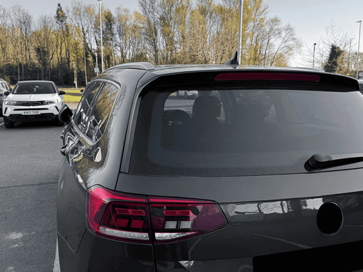 Боковые спойлера на заднее стекло VW Passat B8 B8.5 (2015-2023) черный глянец