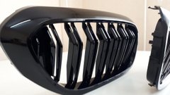 Решетка радиатора (ноздри) BMW G30 / G31 стиль M черная глянцевая