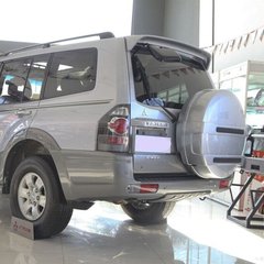 Спойлер на Mitsubishi Pajero (06-15 г.в.)