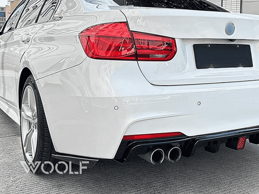 Накладка на задній бампер BMW F30 (2013-2019 р.в.) зі соп-сигналом (під дві подвійні вихлопні труби)