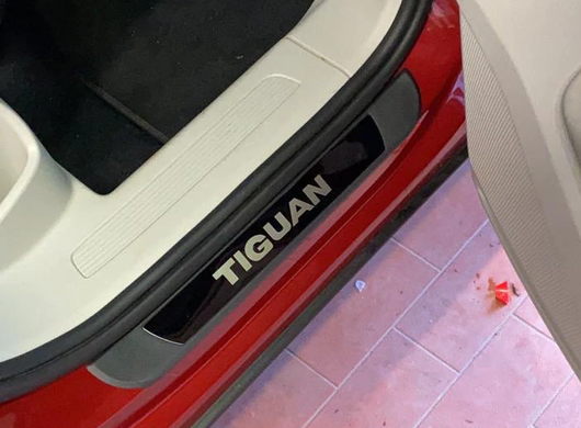 Накладки на пороги Volkswagen Tiguan 2