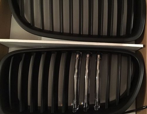 Решетка радиатора, ноздри для BMW F10 с Led подсветкой