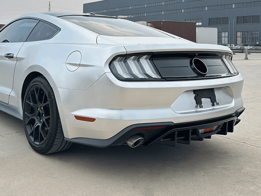 Накладка заднего бампера Ford Mustang MK6.5 черный глянец, Черный глянец